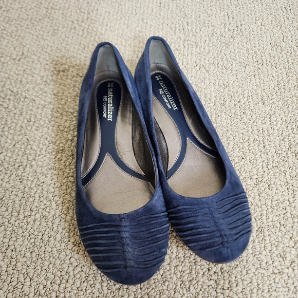 Naturalizer Shoes Mitzy Slip On Flats Blue Suede Round Toe Work Wear Size 7 Wide - Picture 1 of 12